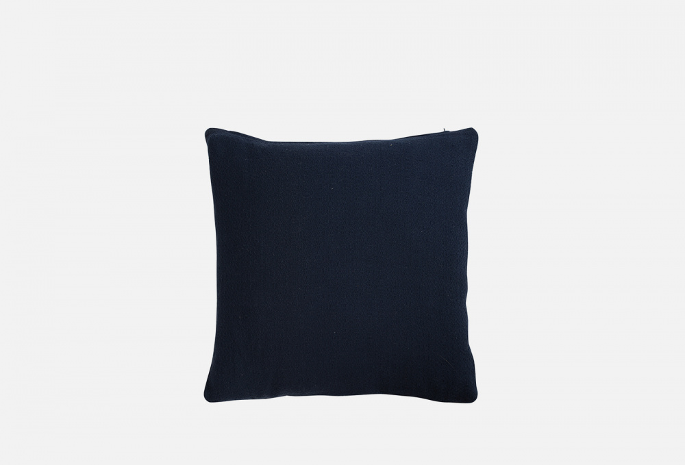 Подушка декоративная темно-синего цвета, 45х45 TKANO